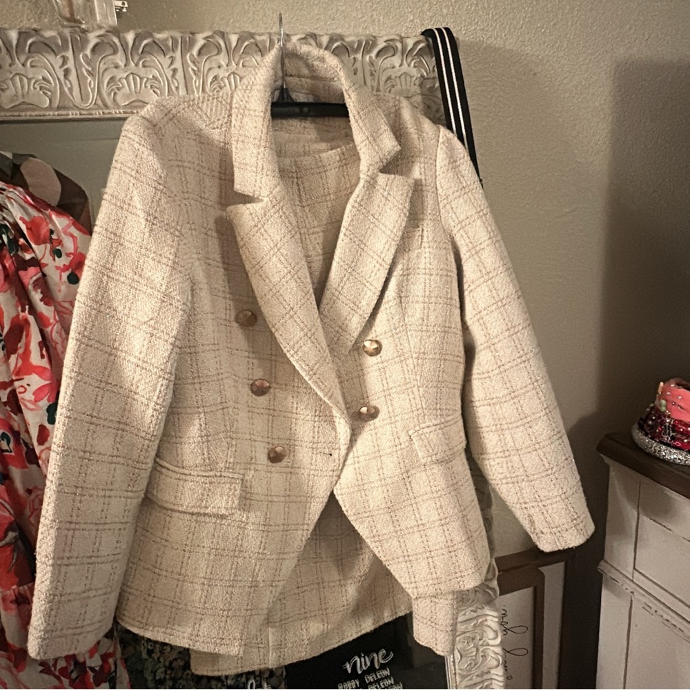 Elegant Cream Plaid Women's Blazer & skirt